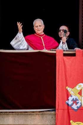 June 9, 2026, Barcelona, Spain: Pope Leo XIV greets the faithful from the balcony of the episcopal residence in Barcelona s Gothic Quarter during the first day of his visit to the Catalan capital. Barcelona Spain  - ZUMAb137 20260609_fap_b137_007 Copyright: xJordixBoixareux