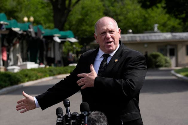 Tom Homan speaks to reporters - Washington White House Border czar Tom Homan speaks to members of the media outside the White House in Washington on June 9, 2026. Photo by Yuri Gripas ABACAPRESS.COM Washington DC United States  Copyright: xGripasxYuri ABACAx