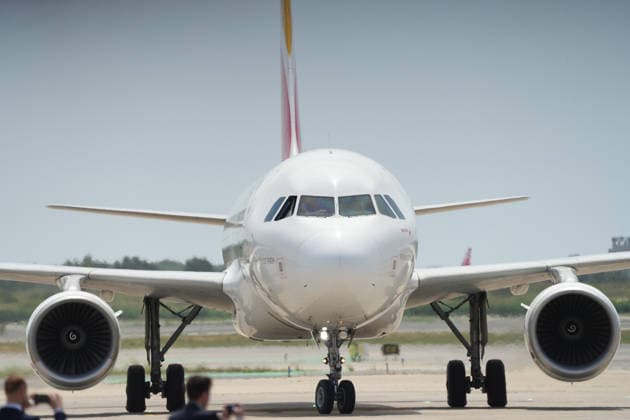 Pope Leo XIV arrives in Barcelona Arrival of Pope Leo XIV at Josep Tarradellas Barcelona El Prat International Airport, June 9, 2026, in Barcelona, Catalonia Spain Pope Leo XIV continues his trip through Spain after three intense days in the capital and arrives in Barcelona where he has a busy schedule between today and tomorrow, June 10, which includes the commemoration of the centenary of the death of Antoni Gaudi and the blessing and inauguration of the Tower of Jesus Christ in the Basilica of the Sagrada Familia 09 JUNE 2026 Barcelona Catalunya Barcelona Catalunya Catalunya Spain  Copyright: xDavidxZorrakinox 7584317