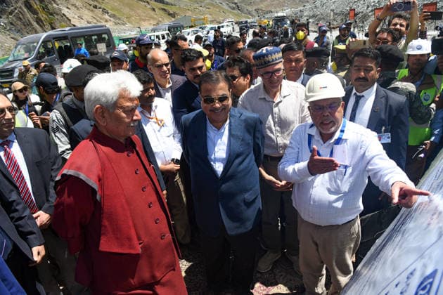 Final Breakthrough Ceremony of the Zojila Tunnel Kargil Ladakh , Jun 09 (ANI): A civil engineer interacts with the Union Road Transport and Highways Minister Nitin Gadkari, Jammu and Kashmir Chief Minister Omar Abdullah, and state Lieutenant Governor Manoj Sinha at the final breakthrough ceremony of the world s longest single-tube bidirectional Zojila Tunnel at Minamarg, in Kargil on Tuesday. Kargil Ladakh India Copyright: xANIx ANI_20260609038