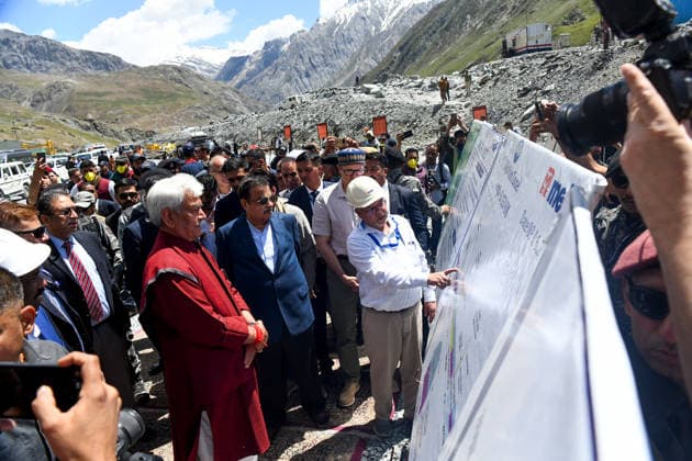 Final Breakthrough Ceremony of the Zojila Tunnel Kargil Ladakh , Jun 09 (ANI): A civil engineer interacts with the Union Road Transport and Highways Minister Nitin Gadkari, Jammu and Kashmir Chief Minister Omar Abdullah, and state Lieutenant Governor Manoj Sinha at the final breakthrough ceremony of the world s longest single-tube bidirectional Zojila Tunnel at Minamarg, in Kargil on Tuesday. Kargil Ladakh India Copyright: xANIx ANI_20260609039