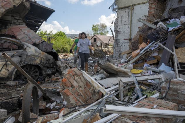 Aftermath of Russian attack on Ukraine s Chuhuiv CHUHUIV, KHARKIV REGION, UKRAINE - JUNE 9: Local residents clean the damage caused by the Russian missile strike on Chuhuiv, Kharkiv Region, Ukraine on June 9, 2026.Three people were killed in the missile attack on Chuhuiv: two men, aged 56 and 70, and a 22-year-old pregnant woman. Medical personnel provided assistance to two women, aged 71 and 65, and a 70-year-old man who suffered acute stress reactions. Two buildings, stores, garages, and two cars were damaged. Serhii Masin Anadolu Kharkiv Ukraine. Editorial use only. Please get in touch for any other usage.  Copyright: x2026xAnadoluxSerhiixMasinx