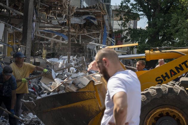 Aftermath of Russian attack on Ukraine s Chuhuiv CHUHUIV, KHARKIV REGION, UKRAINE - JUNE 9: Local residents clean the damage caused by the Russian missile strike on Chuhuiv, Kharkiv Region, Ukraine on June 9, 2026.Three people were killed in the missile attack on Chuhuiv: two men, aged 56 and 70, and a 22-year-old pregnant woman. Medical personnel provided assistance to two women, aged 71 and 65, and a 70-year-old man who suffered acute stress reactions. Two buildings, stores, garages, and two cars were damaged. Serhii Masin Anadolu Kharkiv Ukraine. Editorial use only. Please get in touch for any other usage.  Copyright: x2026xAnadoluxSerhiixMasinx