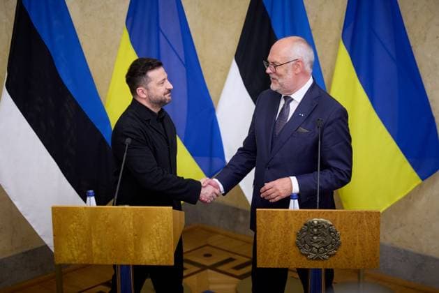 Ukrainian President Volodymyr Zelenskyy during a meeting with several leaders of the Nordic and Baltic states at a summit in Estonia Ukrainian President Volodymyr Zelenskyy during a meeting with several leaders of the Nordic and Baltic states at a summit in Estonia, June 9, 2026, where they discussed continued support for Ukraine and the security challenges related to the war with Russia. Photo by PRESIDENT OF UKRAINE apaimages Ukraine Ukraine Ukraine 090626_Estonia_UPO_00(3).jpeg Copyright: xapaimagesxPRESIDENTxOFxUKRAINEx xapaimagesx