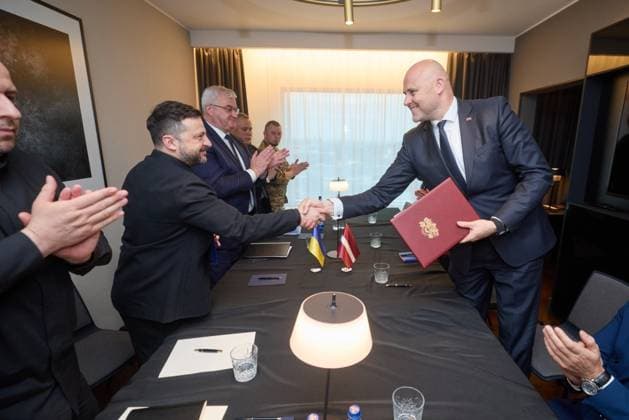 Ukrainian President Volodymyr Zelenskyy during a meeting with several leaders of the Nordic and Baltic states at a summit in Estonia Ukrainian President Volodymyr Zelenskyy during a meeting with several leaders of the Nordic and Baltic states at a summit in Estonia, June 9, 2026, where they discussed continued support for Ukraine and the security challenges related to the war with Russia. Photo by PRESIDENT OF UKRAINE apaimages Ukraine Ukraine Ukraine 090626_Estonia_UPO_00(4).jpeg Copyright: xapaimagesxPRESIDENTxOFxUKRAINEx xapaimagesx