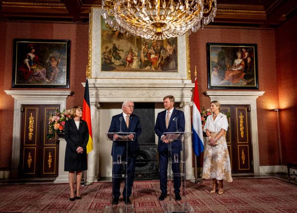 State visit of the Federal President of Germany. Amsterdam, the Netherlands. 9 Jun 2026 King Willem-Alexander, Queen Maxima, Federal President Frank-Walter Steinmeier, Elke Budenbender at the press statements in the Royal Palace in Amsterdam, on the first day of the German president s three-day state visit to the Netherlands. Amsterdam The Netherlands  Copyright: xDPPA POOL AlbertxNieboerx