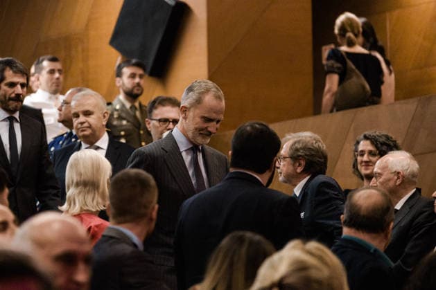 The King attends the presentation of the book Un paseo militar por el Museo del Prado King Felipe VI during the presentation of the book Un paseo militar por el Museo del Prado, at the Prado Museum, June 9, 2026, in Madrid Spain The book is a joint project of the Spanish Commission of Military History CEHISMI of CESEDEN and the Institute of History of the CSIC It offers a reading of some of the most important works of the Prado from a military historical perspective where the idea is to bring the public key episodes in the history of Spain using the pictorial heritage of the Prado as a thread 09 JUNE 2026 Carlos Lujá Madrid Madrid Madrid Spain  Copyright: xCarlosxLujanx 7584598