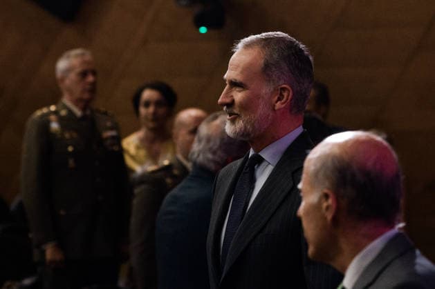 The King attends the presentation of the book Un paseo militar por el Museo del Prado King Felipe VI during the presentation of the book Un paseo militar por el Museo del Prado, at the Prado Museum, June 9, 2026, in Madrid Spain The book is a joint project of the Spanish Commission of Military History CEHISMI of CESEDEN and the Institute of History of the CSIC It offers a reading of some of the most important works of the Prado from a military historical perspective where the idea is to bring the public key episodes in the history of Spain using the pictorial heritage of the Prado as a thread 09 JUNE 2026 Carlos Lujá Madrid Madrid Madrid Spain  Copyright: xCarlosxLujanx 7584600