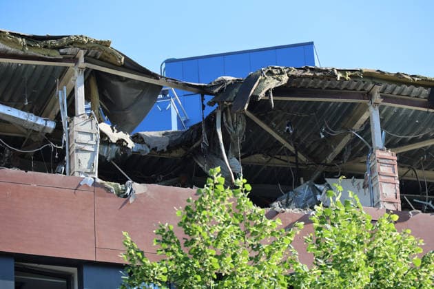 Russian army launches large-scale drone attack on Kharkiv A building is damaged in Kharkiv, Ukraine, on June 9, 2026, following a drone strike. The incident results in injuries to 15 people, including three children. Kharkiv Ukraine  Copyright: xViacheslavxMadiievskyix originalFilename: ukrinform-russiana260609_np25t.jpg