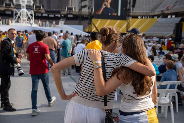 June 9, 2026, Barcelona, Barcelona, Spain: Barcelona s Olympic Stadium packed to capacity as crowds await the arrival of Pope Leo XIV for a massive public Mass. Barcelona Spain - ZUMAr179 20260609_zip_r179_035 Copyright: xEricxRenomx