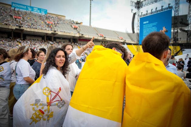 Pope Leo XIV presides over the prayer vigil at the Olympic Stadium Lluís Companys Atmosphere prior to the prayer vigil with Pope Leo XIV, at the Olympic Stadium Lluís Companys, on June 9, 2026, in Barcelona, Catalunya Espana This vigil is one of the most important events during the Pontiffs stay in Barcelona and is expected to be attended by some 60,000 people inside the stadium and thousands more faithful are expected to gather in the surrounding area 09 JUNE 2026 VIGILIA POOL PAPA VIGILIA CATALUÑA Kike Ricó Barcelona Catalunya Catalunya Catalunya Espana  Copyright: xKikexRicon EuropaxPress Poolx 7584749