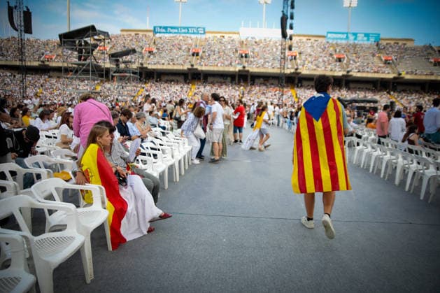 Pope Leo XIV presides over the prayer vigil at the Olympic Stadium Lluís Companys Atmosphere prior to the prayer vigil with Pope Leo XIV, at the Olympic Stadium Lluís Companys, on June 9, 2026, in Barcelona, Catalunya Espana This vigil is one of the most important events during the Pontiffs stay in Barcelona and is expected to be attended by some 60,000 people inside the stadium and thousands more faithful are expected to gather in the surrounding area 09 JUNE 2026 VIGILIA POOL PAPA VIGILIA CATALUÑA Kike Ricó Barcelona Catalunya Catalunya Catalunya Espana  Copyright: xKikexRicon EuropaxPress Poolx 7584753