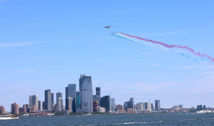 Patrouille De France flies in New York French Air and Space Force Patrouille de France flies over the hudson river and the Statue of Liberty to celebrate the 250th anniversary of American independence and honor the Franco-American friendship in New York, NY on June 9, 2026. Photo by Charles Guerin ABACAPRESS.COM New York NY  Copyright: xGuerinxCharles ABACAx