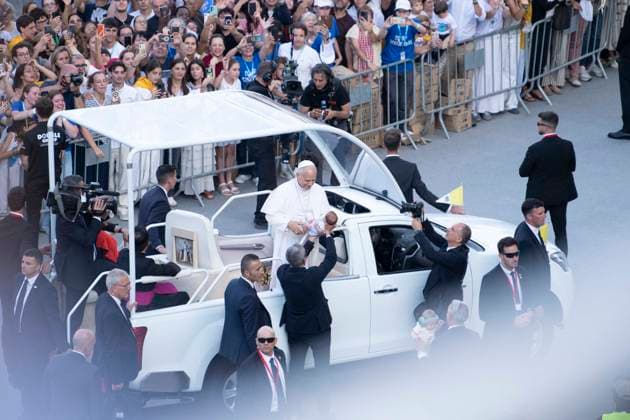 June 9, 2026, Barcelona, Catalonia, Italy: Barcelona, Spain. Pope Leo XIV meets the catholic community of Catalonia at Stadium Lluis Companys. Barcelona Italy  - ZUMAm214 20260609_zip_m214_007 Copyright: xMatteoxSeccix