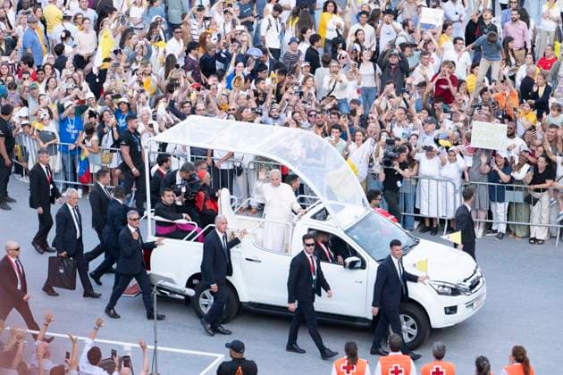 June 9, 2026, Barcelona, Catalonia, Italy: Barcelona, Spain. Pope Leo XIV meets the catholic community of Catalonia at Stadium Lluis Companys. Barcelona Italy  - ZUMAm214 20260609_zip_m214_008 Copyright: xMatteoxSeccix