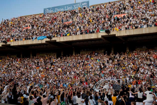 June 9, 2026, Barcelona, Barcelona, Spain: the Olympic Stadium fills to capacity for a Mass with the presence of Pope Leo XIV on the first day of his visit to Barcelona..In the pic :Pope Leo XIV Barcelona Spain  - ZUMAr179 20260609_zip_r179_044 Copyright: xEricxRenomx