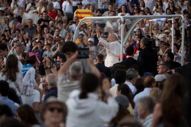 June 9, 2026, Barcelona, Barcelona, Spain: the Olympic Stadium fills to capacity for a Mass with the presence of Pope Leo XIV on the first day of his visit to Barcelona..In the pic :Pope Leo XIV Barcelona Spain  - ZUMAr179 20260609_zip_r179_057 Copyright: xEricxRenomx
