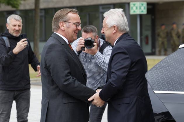 Berlin, Boris Pistorius trifft Jaromir Zuna Pistorius , ZÅ¯na; Antrittsbesuch: Verteidigungsminister Pistorius empfängt tschechischen Amtskollegen ZÅ¯na , am 09.06.2026 in Berlin, (Berliner Bendlerblock, Bundeswehr,), Deutschland *** Pistorius , ZÅ¯na Inaugural visit Defense Minister Pistorius receives Czech counterpart ZÅ¯na , on 09 06 2026 in Berlin, Berlin Bendlerblock, Bundeswehr, , Germany