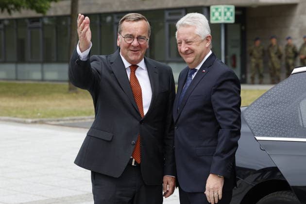 Berlin, Boris Pistorius trifft Jaromir Zuna Pistorius , ZÅ¯na; Antrittsbesuch: Verteidigungsminister Pistorius empfängt tschechischen Amtskollegen ZÅ¯na , am 09.06.2026 in Berlin, (Berliner Bendlerblock, Bundeswehr,), Deutschland *** Pistorius , ZÅ¯na Inaugural visit Defense Minister Pistorius receives Czech counterpart ZÅ¯na , on 09 06 2026 in Berlin, Berlin Bendlerblock, Bundeswehr, , Germany