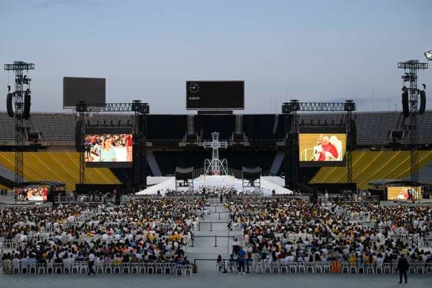 SPAIN - POPE LEO XIV ATTENDS A PRAYER VIGIL ON THE LIUIS COMPANYS OLYMPIC STADIUM IN BARCELLONA - 2026 6 9 Spain, Vatican, 2026 6 9 Pope Leo XIV attend a prayer vigil at the Lluis Companys Olympic Stadium in Barcelona EDITORIAL USE ONLY - NO BOOKS Copyright: xVATICANxMEDIA CPPx