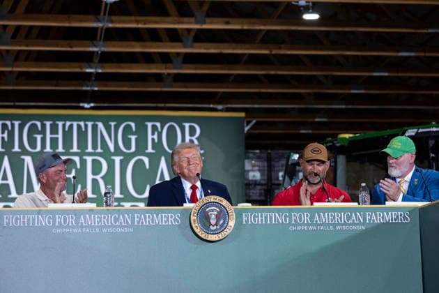 June 9, 2026, Chippewa Falls, Wi, United States of America: U.S. President Donald Trump, smiles during a roundtable discussion with farmers at Custer Farms, June 5, 2026 in Chippewa Falls, Wisconsin. Joining Trump from left are Custer Farms owner, Ken Custer, Hall of Fame Farms owner Joe Thomas and Rep. Derrick Van Orden, R-WI. Chippewa Falls United States of America - ZUMAp138 20260609_zaa_p138_007 Copyright: xJoycexN.xBoghosian WhitexHousex