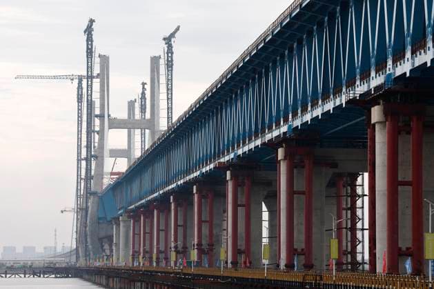SHANGHAI, CHINA - JUNE 09: A view of the Chongqi Highway-Railway Bridge over the Yangtze River on June 9, 2026 in Shanghai, China. A key project of the Shanghai-Chongqing-Chengdu high-speed railway, the Chongqi Highway-Railway Bridge was successfully closed here on June 9. It has a total length of 4.09 kilometers and a main span of 400 meters. Once opened to traffic, the bridge will reduce the travel time between Shanghai and Qidong of Jiangsu from two and a half hours to less than half an hour.  Copyright: xChinaxNewsxServicex 111647089480