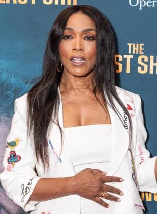 June 9, 2026, Bronx, New York, USA: Angela Bassett attends Opening night for The Last Ship musical starring Sting and Shaggy at Metropolitan Opera in New York, NY on June 9, 2026. Bronx USA - ZUMAr339 20260609_znp_r339_046 Copyright: xLevxRadinx
