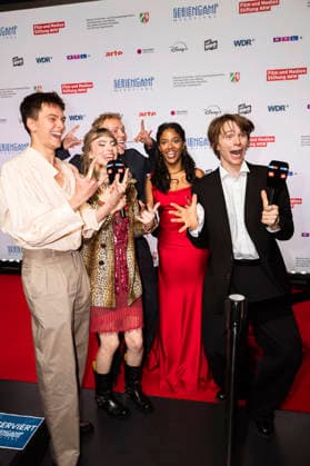 Voicu Dumitras, Greta Krämer, Jona Levin Nicolai, Mariama Jobe und Yoran Leicher bei der Premiere der RTL-Serie Club der roten Bänder - Die neue Generation im Rahmen des 12. Seriencamp Festivals 2026 im Cinenova. Köln, 09.06.2026 *** Voicu Dumitras, Greta Krämer, Jona Levin Nicolai, Mariama Jobe and Yoran Leicher at the premiere of the RTL series Club der roten Bänder Die neue Generation as part of the 12 Series Camp Festival 2026 at Cinenova Cologne, 09 06 2026 Foto:xT.xNgox xFuturexImagex baender_6614