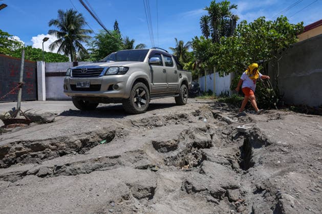 Nearly 88,000 affected by 7.8-magnitude quake, 22,690 remain displaced in Southern Philippines GENERAL SANTOS, PHILIPPINES – JUNE 10: Roads are cracked in a residential area following a deadly earthquake in General Santos, Philippines, on June 10, 2026. Nearly 88,000 people across southern Mindanao have been affected by a magnitude 7.8 earthquake that struck southern Philippines on June 8, while more than 22,000 remain displaced as aftershocks continue, according to government and NGO figures. The quake has killed dozens of people, damaged infrastructure and homes, and caused residential buildings and poorly constructed houses to collapse, making it the strongest earthquake to hit the disaster-prone Southeast Asian country this year. Daniel  Copyright: x2026xAnadoluxDanielxCengx