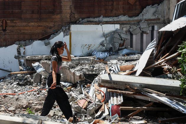 Nearly 88,000 affected by 7.8-magnitude quake, 22,690 remain displaced in Southern Philippines GENERAL SANTOS, PHILIPPINES – JUNE 10: A girl searches for salvageable belongings in the debris of her collapsed home following a deadly earthquake in General Santos, Philippines, on June 10, 2026. Nearly 88,000 people across southern Mindanao have been affected by a magnitude 7.8 earthquake that struck southern Philippines on June 8, while more than 22,000 remain displaced as aftershocks continue, according to government and NGO figures. The quake has killed dozens of people, damaged infrastructure and homes, and caused residential buildings and poorly constructed houses to collapse, making it the strongest earthquake to hit the disaster-prone So  Copyright: x2026xAnadoluxDanielxCengx