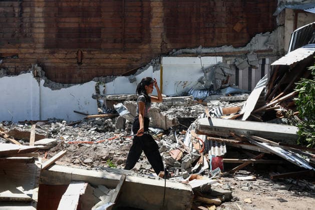 Nearly 88,000 affected by 7.8-magnitude quake, 22,690 remain displaced in Southern Philippines GENERAL SANTOS, PHILIPPINES – JUNE 10: A girl searches for salvageable belongings in the debris of her collapsed home following a deadly earthquake in General Santos, Philippines, on June 10, 2026. Nearly 88,000 people across southern Mindanao have been affected by a magnitude 7.8 earthquake that struck southern Philippines on June 8, while more than 22,000 remain displaced as aftershocks continue, according to government and NGO figures. The quake has killed dozens of people, damaged infrastructure and homes, and caused residential buildings and poorly constructed houses to collapse, making it the strongest earthquake to hit the disaster-prone So  Copyright: x2026xAnadoluxDanielxCengx