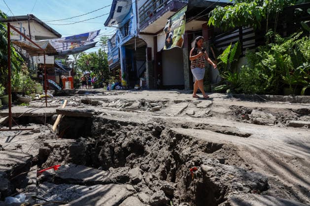 Nearly 88,000 affected by 7.8-magnitude quake, 22,690 remain displaced in Southern Philippines GENERAL SANTOS, PHILIPPINES – JUNE 10: Roads are cracked in a residential area following a deadly earthquake in General Santos, Philippines, on June 10, 2026. Nearly 88,000 people across southern Mindanao have been affected by a magnitude 7.8 earthquake that struck southern Philippines on June 8, while more than 22,000 remain displaced as aftershocks continue, according to government and NGO figures. The quake has killed dozens of people, damaged infrastructure and homes, and caused residential buildings and poorly constructed houses to collapse, making it the strongest earthquake to hit the disaster-prone Southeast Asian country this year. Daniel  Copyright: x2026xAnadoluxDanielxCengx