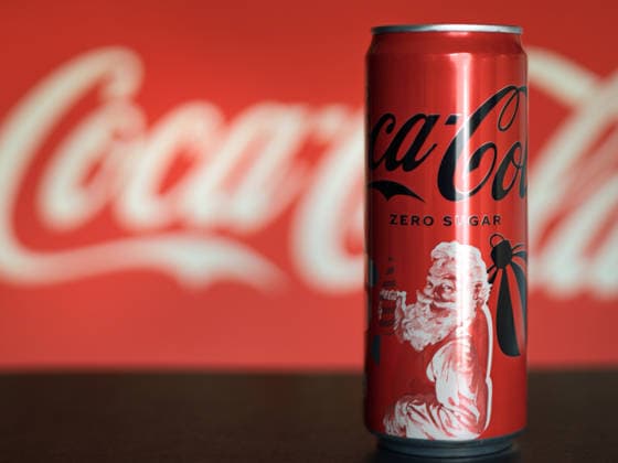 Coca-Cola Zero Sugar-Dose mit festlichem Design GERMANY - MAY 31, 2026: Coca-Cola Zero Sugar Can with Festive Design (License=RM) Copyright: xZoonar.com GeorgxVottelerx 25160942