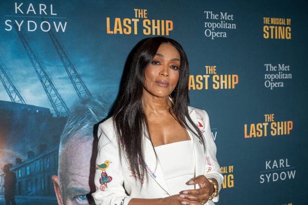 The Last Ship Revival Opening Night at the Metropolitan Opera House in New York, USA - 09 Jun 2026 Angela Bassett attends The Last Ship Revival Opening Night at the Metropolitan Opera House. New York United States Copyright: xRonxAdarx xSOPAxImagesx _radar_broadway_06092026_00493