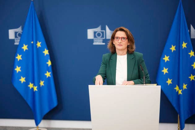 European Commission Imposes Interim Measures on Meta - Brussels Teresa Ribera Rodriguez, European Commissioner for the Green Deal, speaks to the media at the Berlaymont, headquarters of the European Commission in Brussels, Belgium on June 9, 2026, as the EU orders Meta to restore free access to WhatsApp for competing AI assistants, overturning a policy that blocked competition and favored its own service, Meta AI, while a full antitrust investigation into Meta s dominant position continues. Photo by Monasse T ANDBZ ABACAPRESS.COM Brussels Brussels-Capital Belgium  Copyright: xMonassexThierry ANDBZ ABACAx