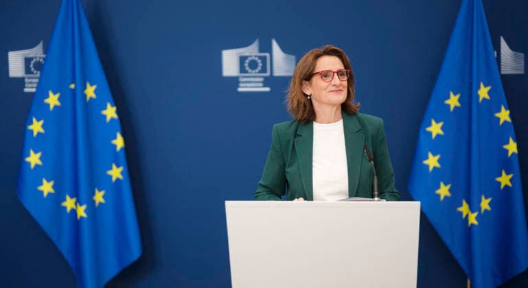 European Commission Imposes Interim Measures on Meta - Brussels Teresa Ribera Rodriguez, European Commissioner for the Green Deal, speaks to the media at the Berlaymont, headquarters of the European Commission in Brussels, Belgium on June 9, 2026, as the EU orders Meta to restore free access to WhatsApp for competing AI assistants, overturning a policy that blocked competition and favored its own service, Meta AI, while a full antitrust investigation into Meta s dominant position continues. Photo by Monasse T ANDBZ ABACAPRESS.COM Brussels Brussels-Capital Belgium  Copyright: xMonassexThierry ANDBZ ABACAx