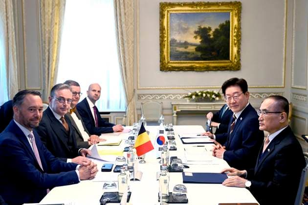 PM Bart De Wever meets South Korean President Lee Jae Myung BRUSSELS, BELGIUM - JUNE 10 : PM Bart De Wever meets South Korean President Lee Jae Myung on June 10, 2026 in Brussels, Belgium, 10 06 2026 Brussels Belgium  Copyright: xDidierxLebrunx