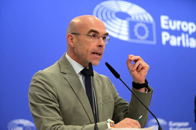 MEPs Tobe, Sippel, Buxade and Keller discuss EU Migration and Asylum Pact BRUSSELS, BELGIUM – JUNE 10: Member of the European Parliament Jorge Buxade speaks during a press conference on the European Union Migration and Asylum Pact and the European Parliament s role in its implementation at the European Parliament in Brussels, Belgium, on June 10, 2026. The pact is set to enter into force on June 12. Dursun Aydemir Anadolu Brussels Belgium. Editorial use only. Please get in touch for any other usage.  Copyright: x2026xAnadoluxDursunxAydemirx