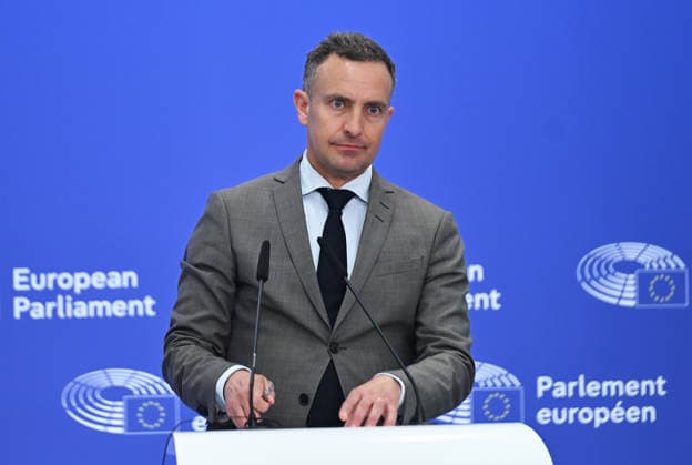 MEPs Tobe, Sippel, Buxade and Keller discuss EU Migration and Asylum Pact BRUSSELS, BELGIUM – JUNE 10: Member of the European Parliament Tomas Tobe speaks during a press conference held by MEPs from different political groups on the European Union Migration and Asylum Pact and the European Parliament s role in its implementation at the European Parliament in Brussels, Belgium, on June 10, 2026. The pact is set to enter into force on June 12. Dursun Aydemir Anadolu Brussels Belgium. Editorial use only. Please get in touch for any other usage.  Copyright: x2026xAnadoluxDursunxAydemirx