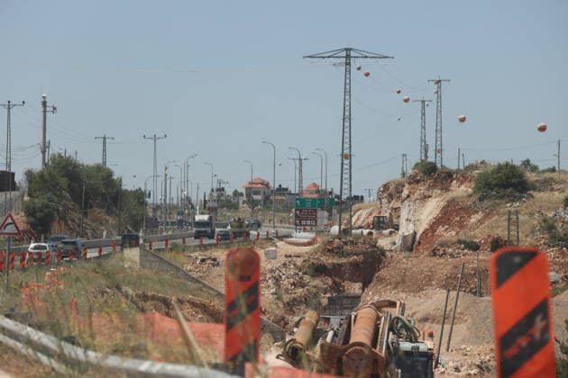 Israelis expand the area around Marda in the West Bank SALFIT, WEST BANK, PALESTINE - JUNE 9: Israel’s road construction and land expropriation related to the expansion of the Ariel settlement cause damage to agricultural lands and alter the region’s geographic landscape using heavy machinery in the village of Marda, part of Salfit, West Bank, Palestine, on June 9, 2026. Issam H.s. Alasmar Anadolu Salfit West Bank. Editorial use only. Please get in touch for any other usage.  Copyright: x2026xAnadoluxIssamxH.s.xAlasmarx
