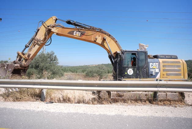 Israelis expand the area around Marda in the West Bank SALFIT, WEST BANK, PALESTINE - JUNE 9: Israel’s road construction and land expropriation related to the expansion of the Ariel settlement cause damage to agricultural lands and alter the region’s geographic landscape using heavy machinery in the village of Marda, part of Salfit, West Bank, Palestine, on June 9, 2026. Issam H.s. Alasmar Anadolu Salfit West Bank. Editorial use only. Please get in touch for any other usage.  Copyright: x2026xAnadoluxIssamxH.s.xAlasmarx