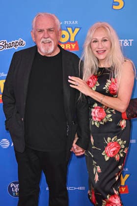 John Ratzenberger mit Ehefrau Julie Blichfeldt bei der Weltpremiere des Animationsfilms Toy Story 5 im Dolby Theatre. Los Angeles, 09.06.2026 *** John Ratzenberger with wife Julie Blichfeldt at the world premiere of the animated film Toy Story 5 at the Dolby Theatre Los Angeles, 09 06 2026 Foto:xD.xStarbuckx xFuturexImagex toy_story_6333