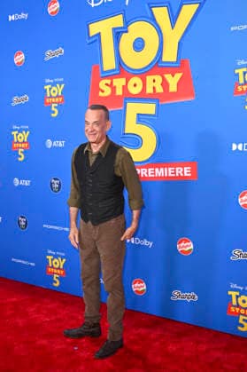 Tom Hanks bei der Weltpremiere des Animationsfilms Toy Story 5 im Dolby Theatre. Los Angeles, 09.06.2026 *** Tom Hanks at the world premiere of the animated film Toy Story 5 at the Dolby Theatre Los Angeles, 09 06 2026 Foto:xD.xStarbuckx xFuturexImagex toy_story_6450