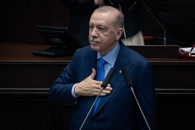 News Bilder des Tages AK Party Group Meeting in Ankara ANKARA, TURKIYE - JUNE 10: Turkish President and Leader of the Justice and Development (AK) Party Recep Tayyip Erdogan greets people as he speaks during his party s group meeting at the Grand National Assembly of Turkiye in Ankara, Turkiye on June 10, 2026. Ahmet Serdar Eser Anadolu Ankara Turkey. Editorial use only. Please get in touch for any other usage.  Copyright: x2026xAnadoluxAhmetxSerdarxEserx