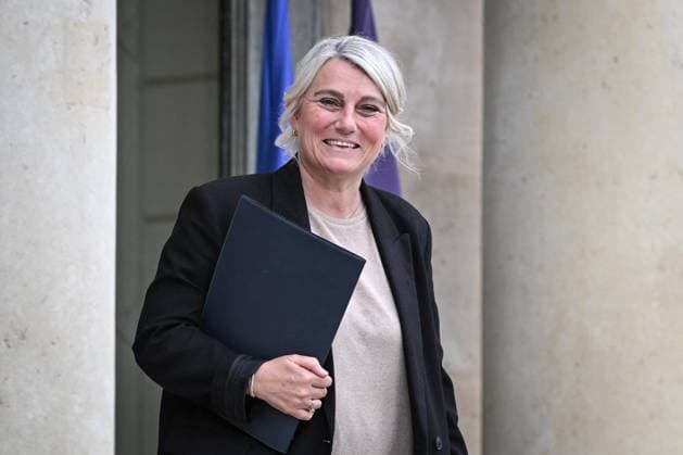 Council of Ministers at the Elysee Palace FA French Minister of Health, Families, Autonomy and Disabled people Stephanie Rist exits the Elysee Palace after the Council of Ministers in Paris, on June 10, 2026. Photo by Firas Abdullah ABACAPRESS.COM Paris Île-de-France France  Copyright: xAbdullahxFiras ABACAx