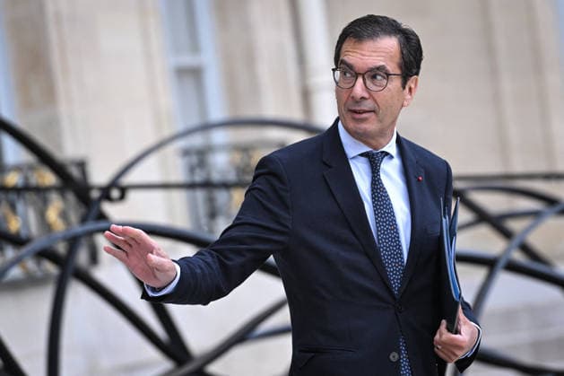 Council of Ministers at the Elysee Palace FA French Minister of Labour and Solidarities Jean-Pierre Farandou exits the Elysee Palace after the Council of Ministers in Paris, on June 10, 2026. Photo by Firas Abdullah ABACAPRESS.COM Paris Île-de-France France  Copyright: xAbdullahxFiras ABACAx