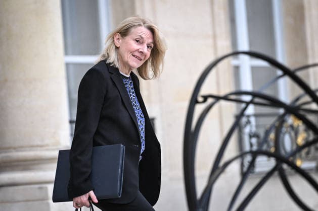 Council of Ministers at the Elysee Palace FA French Minister of Culture Catherine Pegard exits the Elysee Palace after the Council of Ministers in Paris, on June 10, 2026. Photo by Firas Abdullah ABACAPRESS.COM Paris Île-de-France France  Copyright: xAbdullahxFiras ABACAx