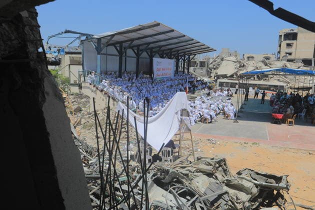 Nursing students hold white coat ceremony amid Gaza ruins Palestinian students from the Faculty of Nursing and Health Sciences at the University College of Applied Sciences take part in a White Coat Ceremony and Nursing Oath event amid the ruins of the college s buildings in Gaza City on June 10, 2026. The ceremony, attended by representatives of international and donor organizations, was held at the site of facilities destroyed during the war and marks the beginning of the students’ practical training in the health sector. Photo by Bilal Osama apaimages Gaza city Gaza Strip Palestinian Territory 100626_Gaza_BO_00(41) Copyright: xapaimagesxBilalxOsamax xapaimagesx
