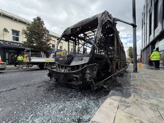 Disorder continues in Belfast after knife attack leaves man seriously injured BELFAST, NORTHERN IRELAND - JUNE 10: A burned-out bus is seen on a street in Belfast, Northern Ireland on June 10, 2026. Disorder continued across parts of Belfast following a knife attack that left a man seriously injured, with fires reported in several areas of the city, including a bus that was set ablaze in east Belfast. Stringer Anadolu Belfast Ireland. Editorial use only. Please get in touch for any other usage.  Copyright: x2026xAnadoluxStringerx