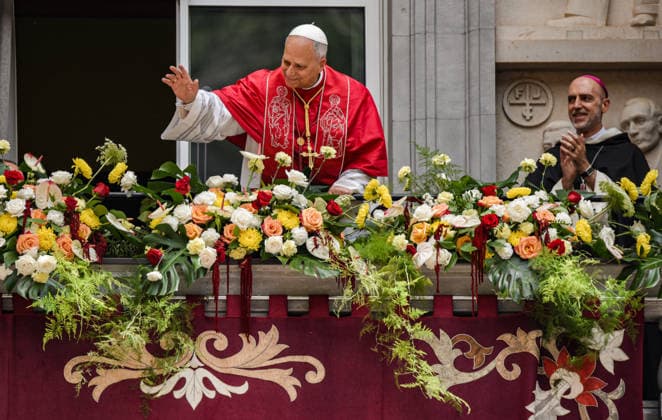 Pope Leo XIV presides the Prayer of the Holy Rosary at the Abbey of Montserrat Pope Leo XIV greets from a balcony during the celebration of the prayer of the Holy Rosary, June 10, 2026, at the Abbey of Our Lady of Montserrat, Barcelona, Catalonia Spain This act of Marian piety is part of the acts that the Pontiff performs during his apostolic journey to Spain that began in Madrid on June 8 10 JUNE 2026 Barcelona, Catalunya Barcelona, Catalunya Spain  Copyright: xAlbertoxParedesx 7586251